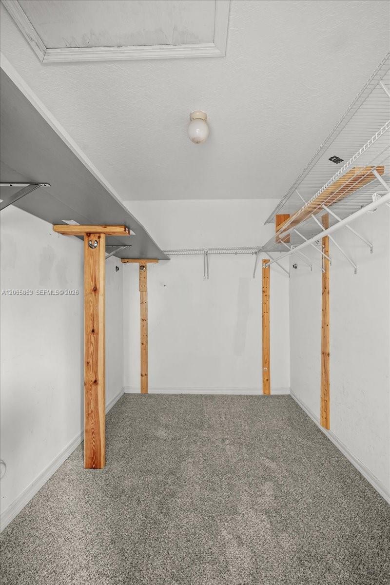 1720 Ne 35 Avenue Property Photo 24