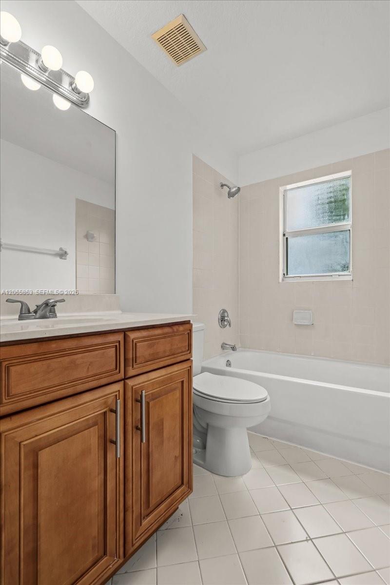 1720 Ne 35 Avenue Property Photo 29