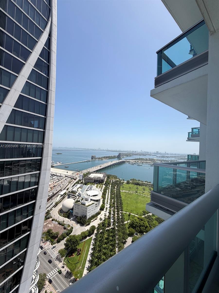 900 Biscayne Boulevard 4410 Property Photo 6