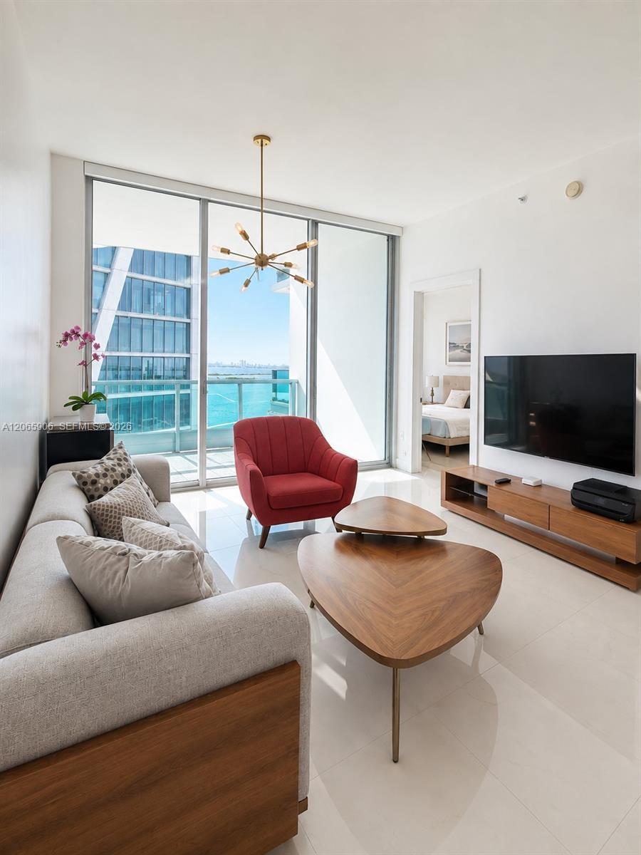 900 Biscayne Boulevard 4410 Property Photo 7