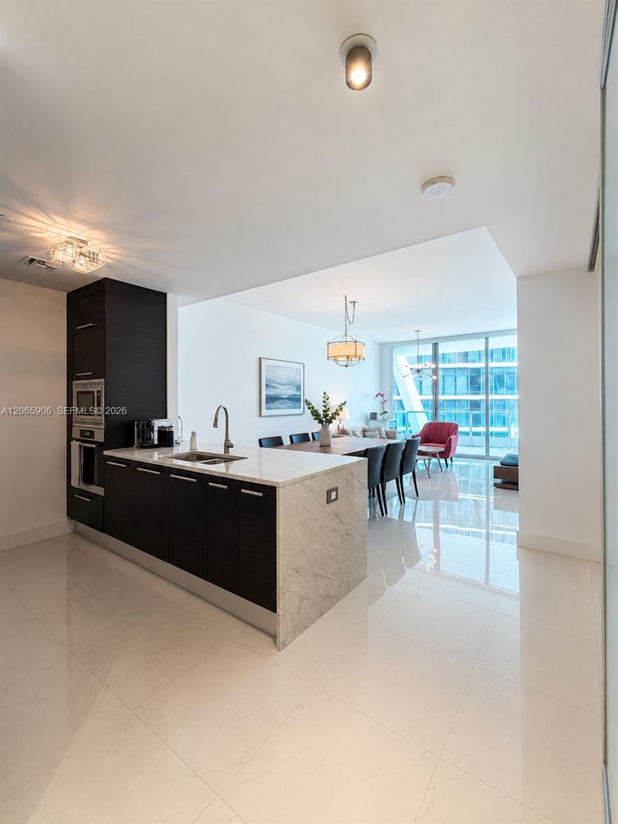 900 Biscayne Boulevard 4410 Property Photo 10
