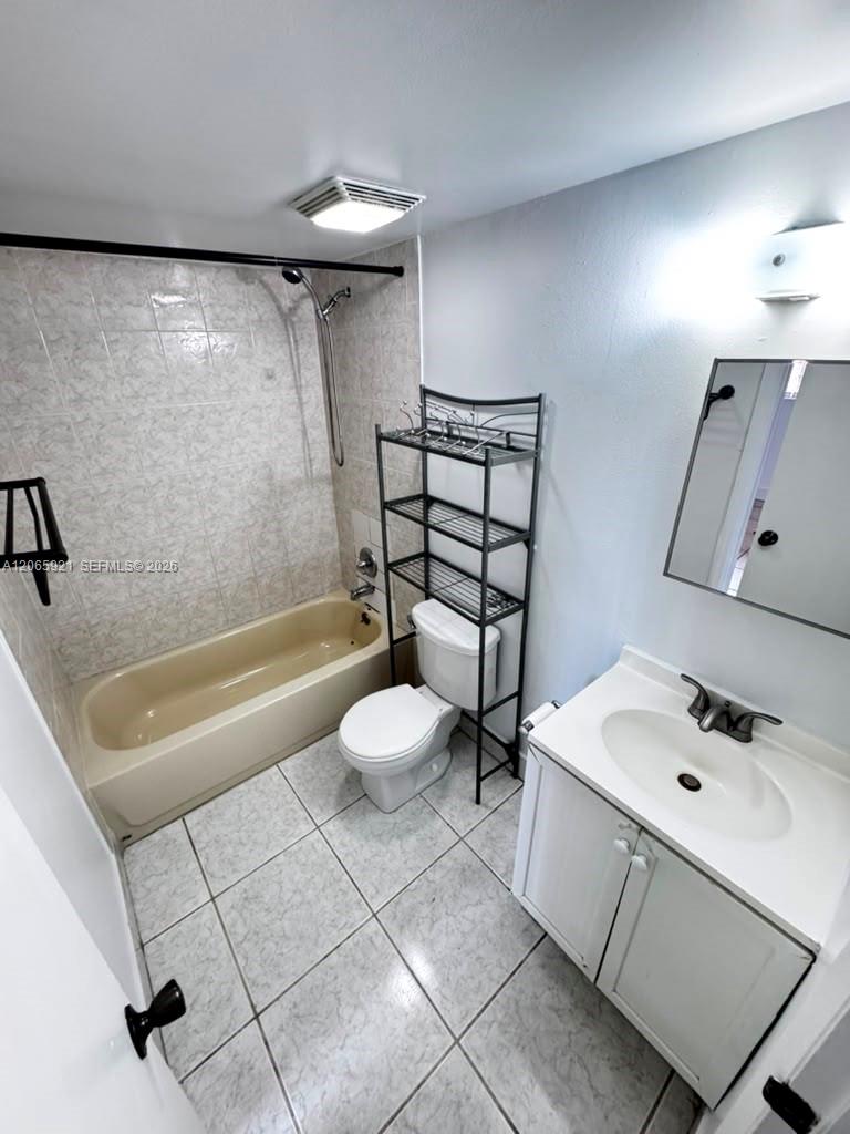 A12065921 Property Photo 12