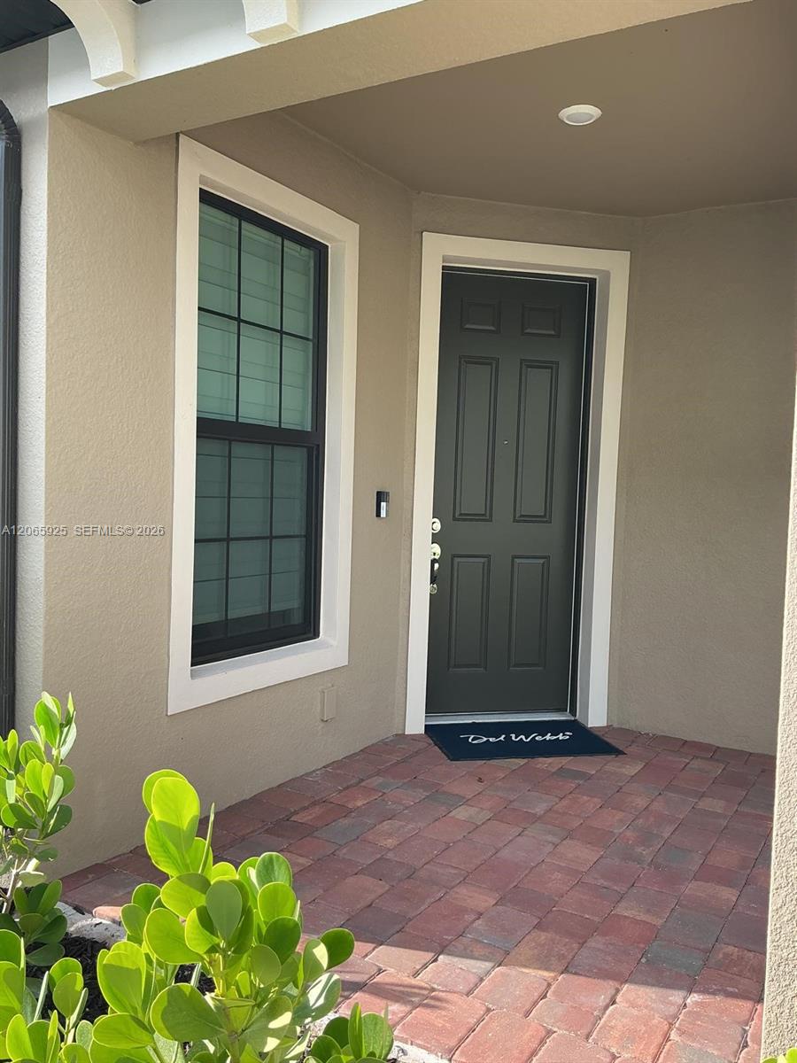 6385 Honor Way Property Photo 4