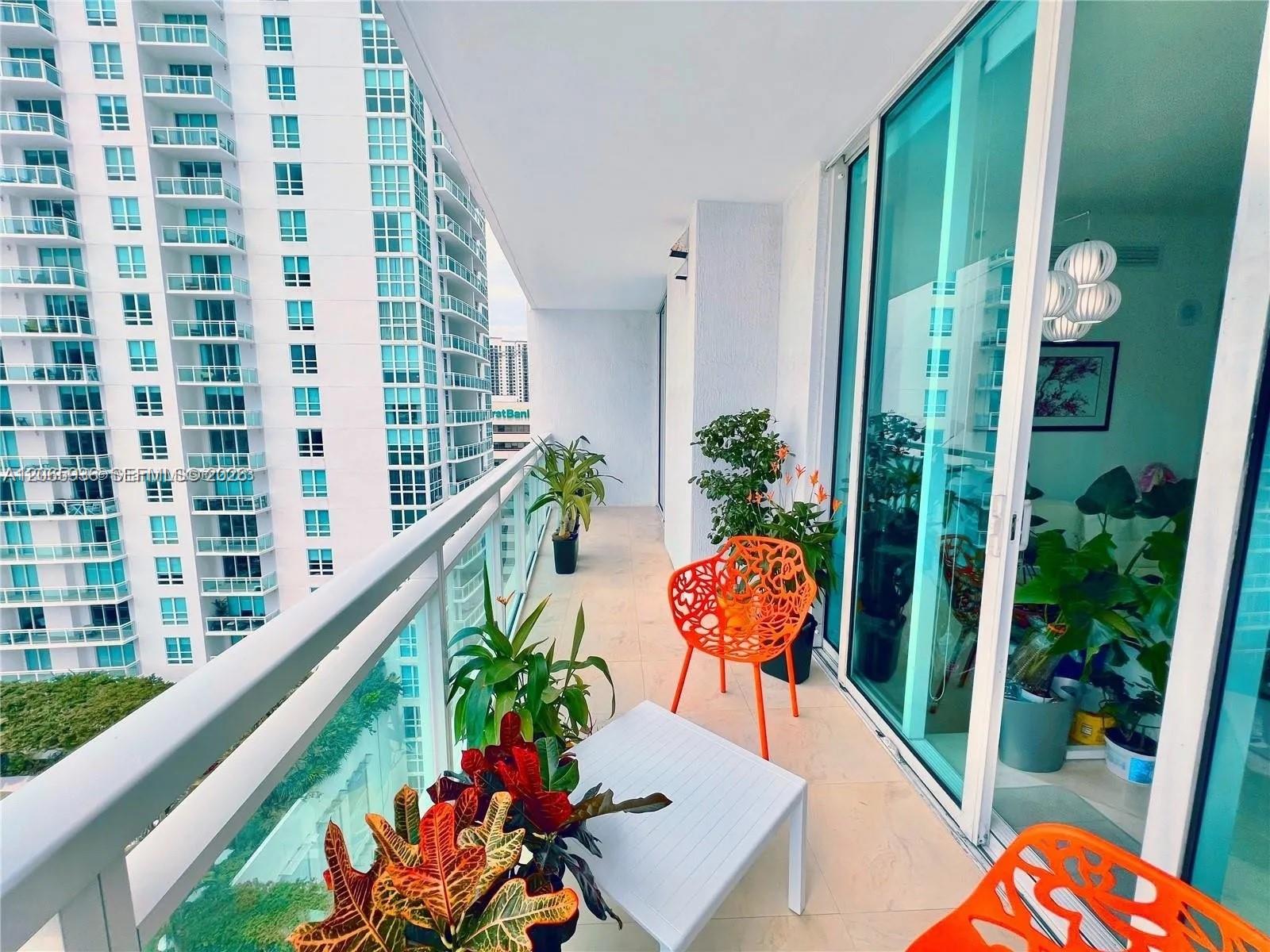 950 Brickell Bay Drive 1807 Property Photo 2