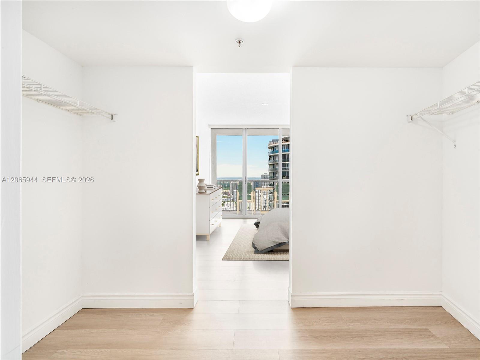 1750 N Bayshore Drive Ph-5309 Property Photo 12