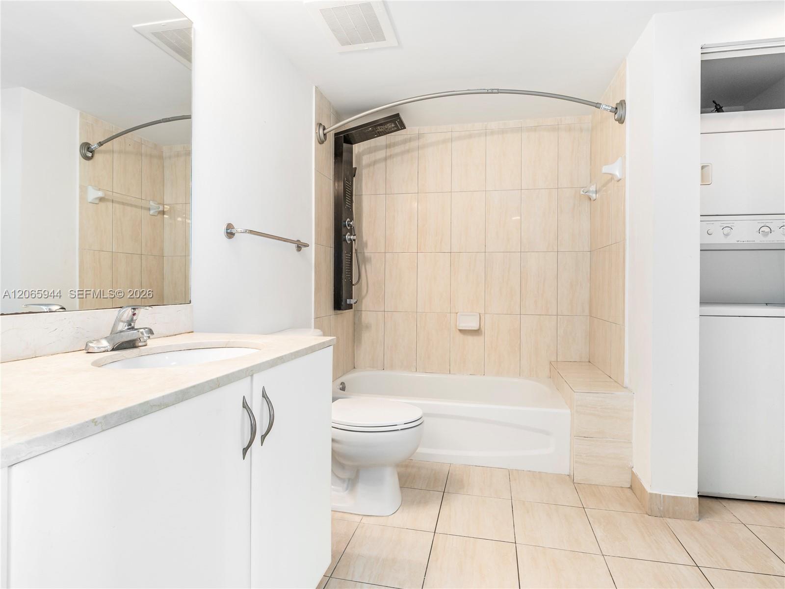 1750 N Bayshore Drive Ph-5309 Property Photo 13