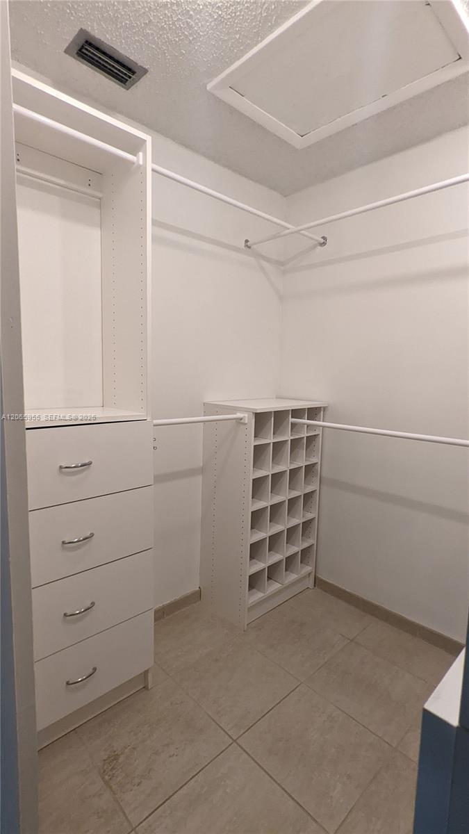 460 Lakeview Drive 4 Property Photo 10