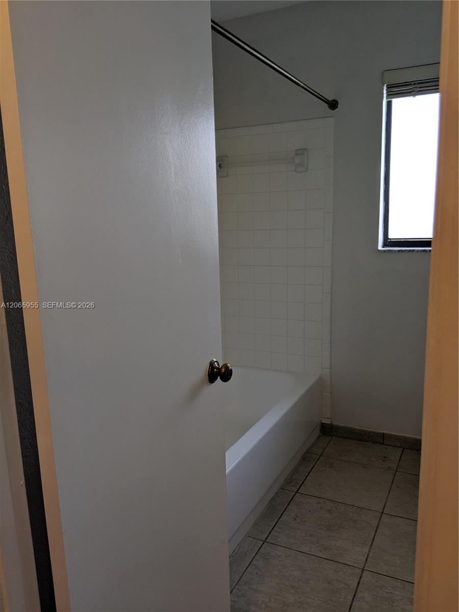 460 Lakeview Drive 4 Property Photo 12