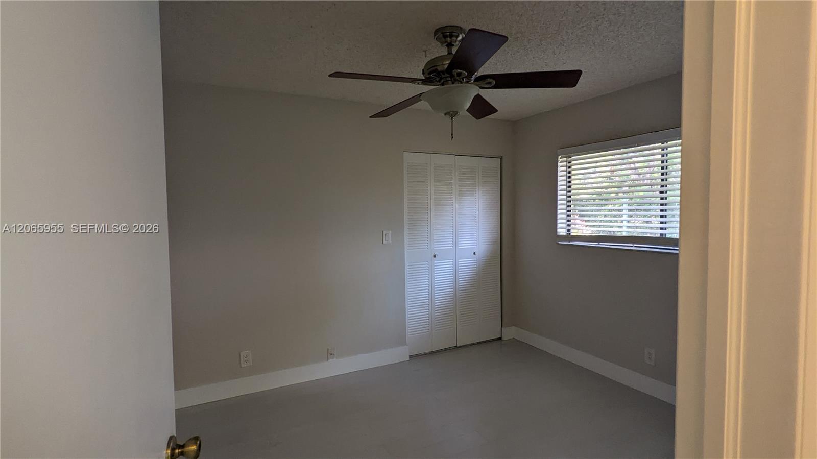 460 Lakeview Drive 4 Property Photo 14