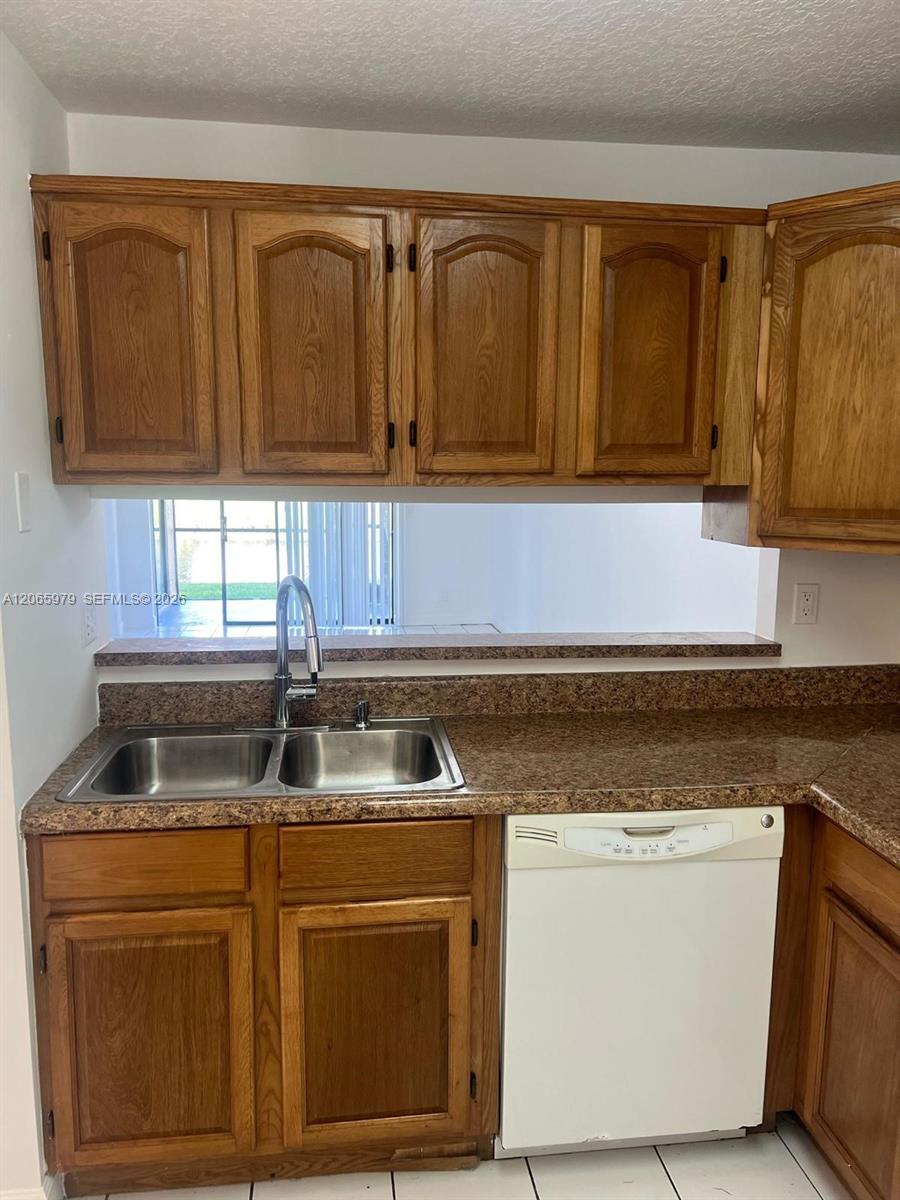 3399 Foxcroft Road 114 Property Photo 6
