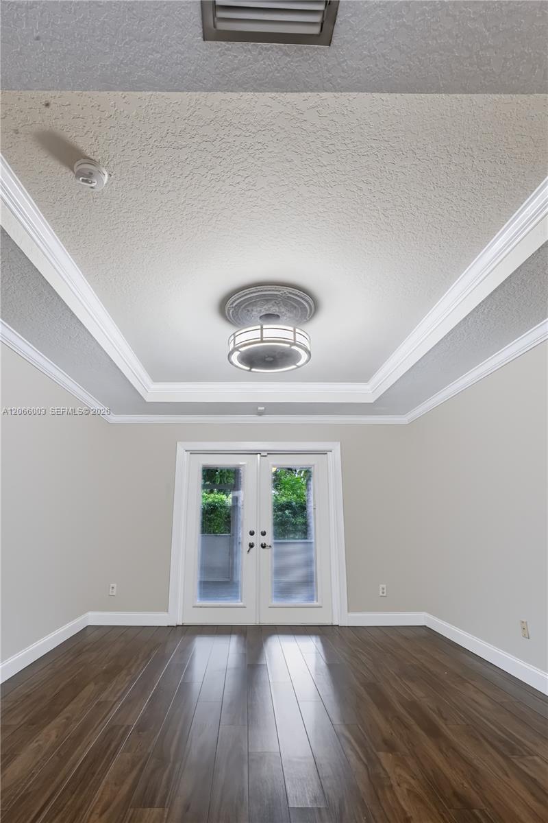 4927 Lombard Pass Drive Property Photo 18