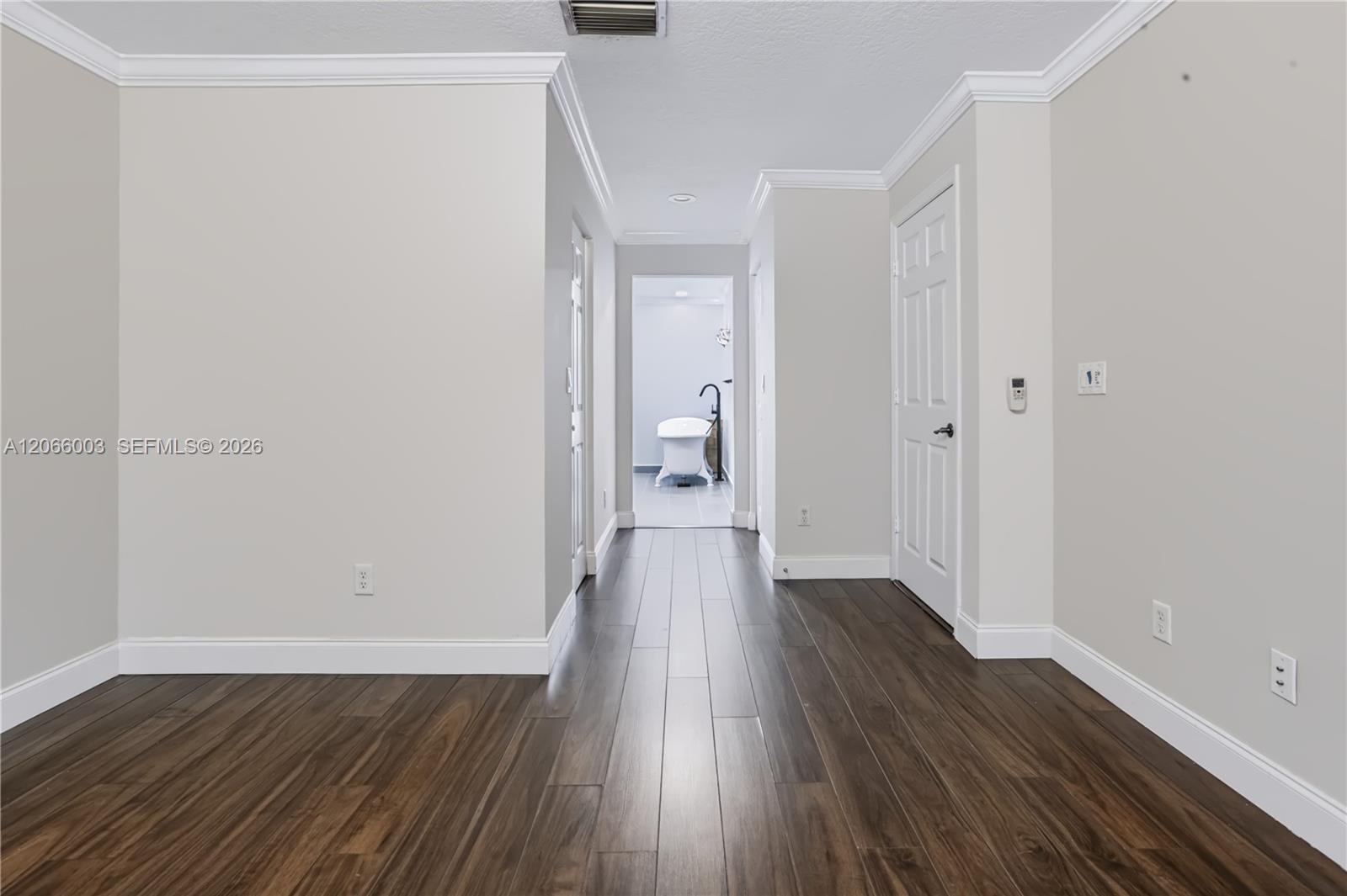 4927 Lombard Pass Drive Property Photo 19