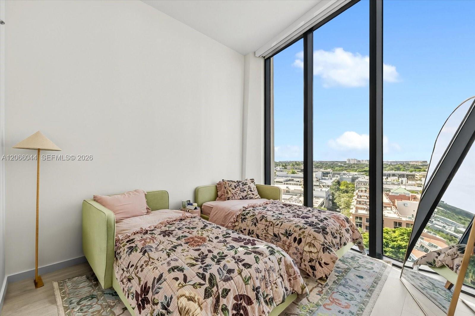 2821 S Bayshore Drive 11b Property Photo 17