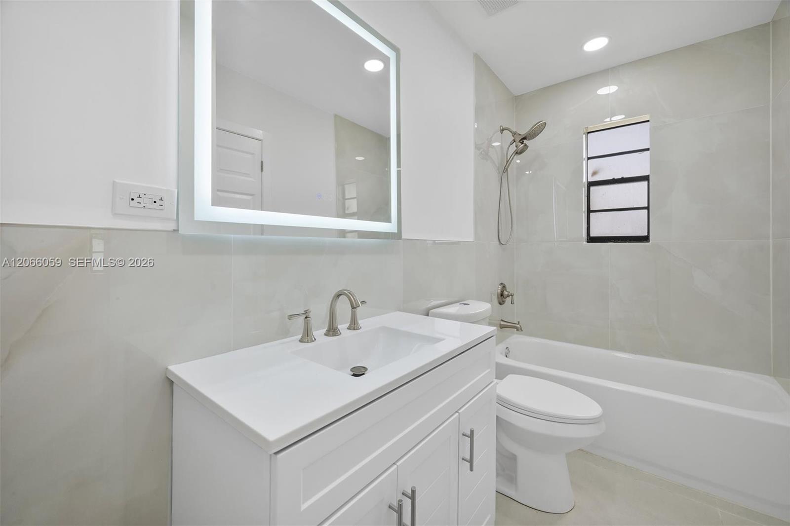 1157 Nw 45th Street Property Photo 10