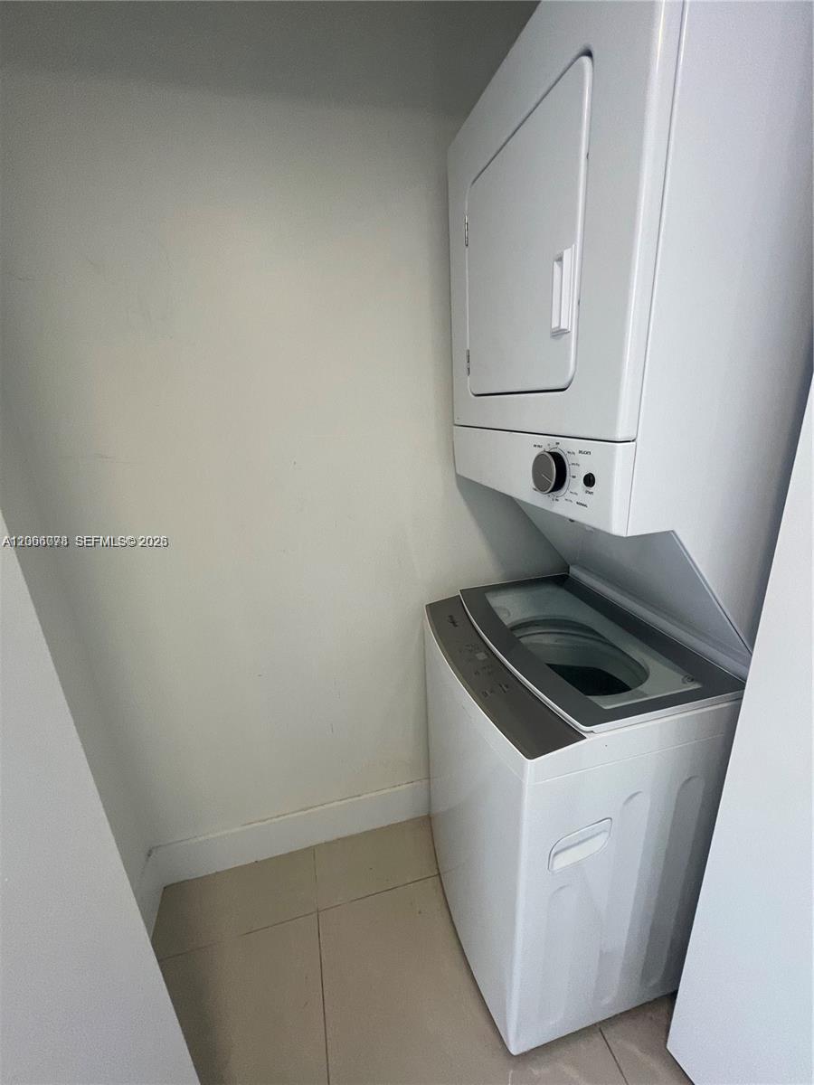 1765 Normandy Drive Property Photo 10