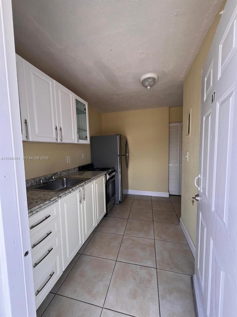 1625 Nw 35th Street A7 Property Photo 2