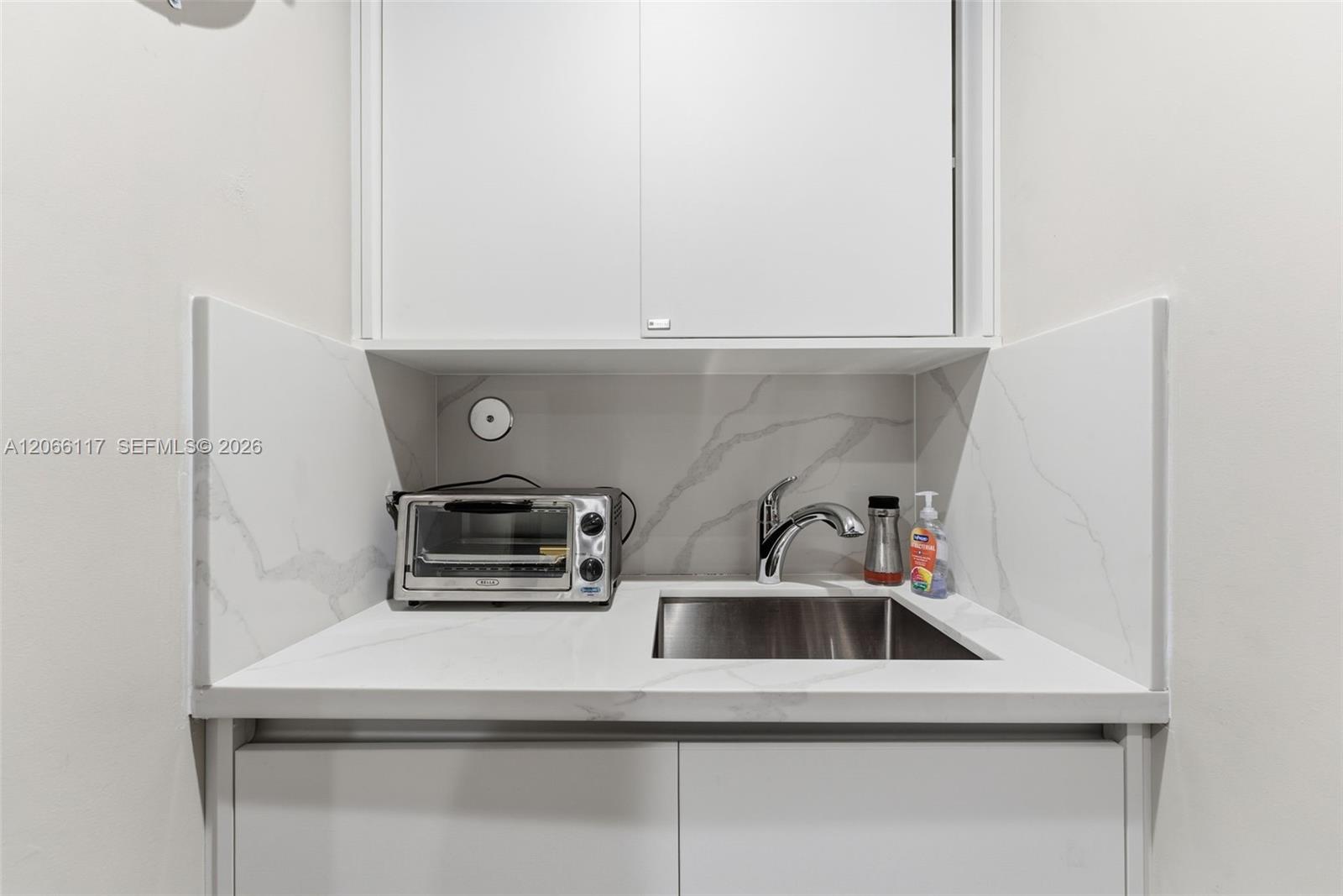 45 Valencia Avenue Property Photo 36