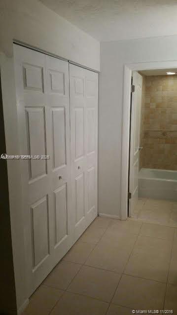 3670 Inverrary Drive 1u Property Photo 10