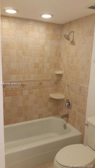 3670 Inverrary Drive 1u Property Photo 12