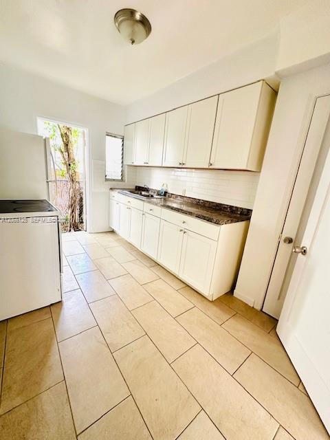 821 W 39th Street 2 Property Photo 3