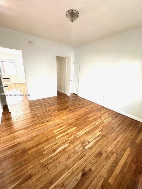 821 W 39th Street 2 Property Photo 5