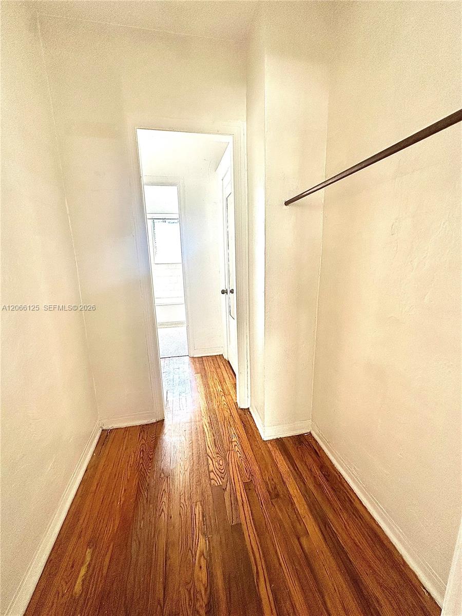 821 W 39th Street 2 Property Photo 10