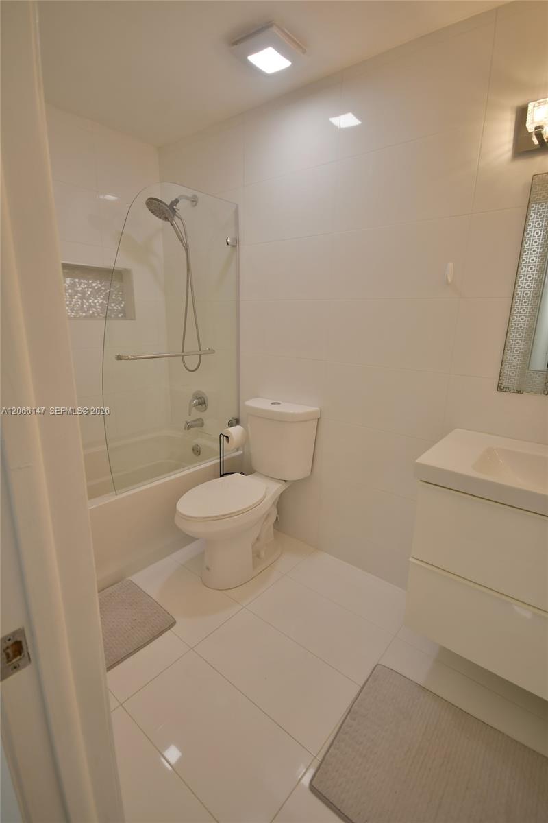 10026 Hammocks Boulevard 103-6 Property Photo 38