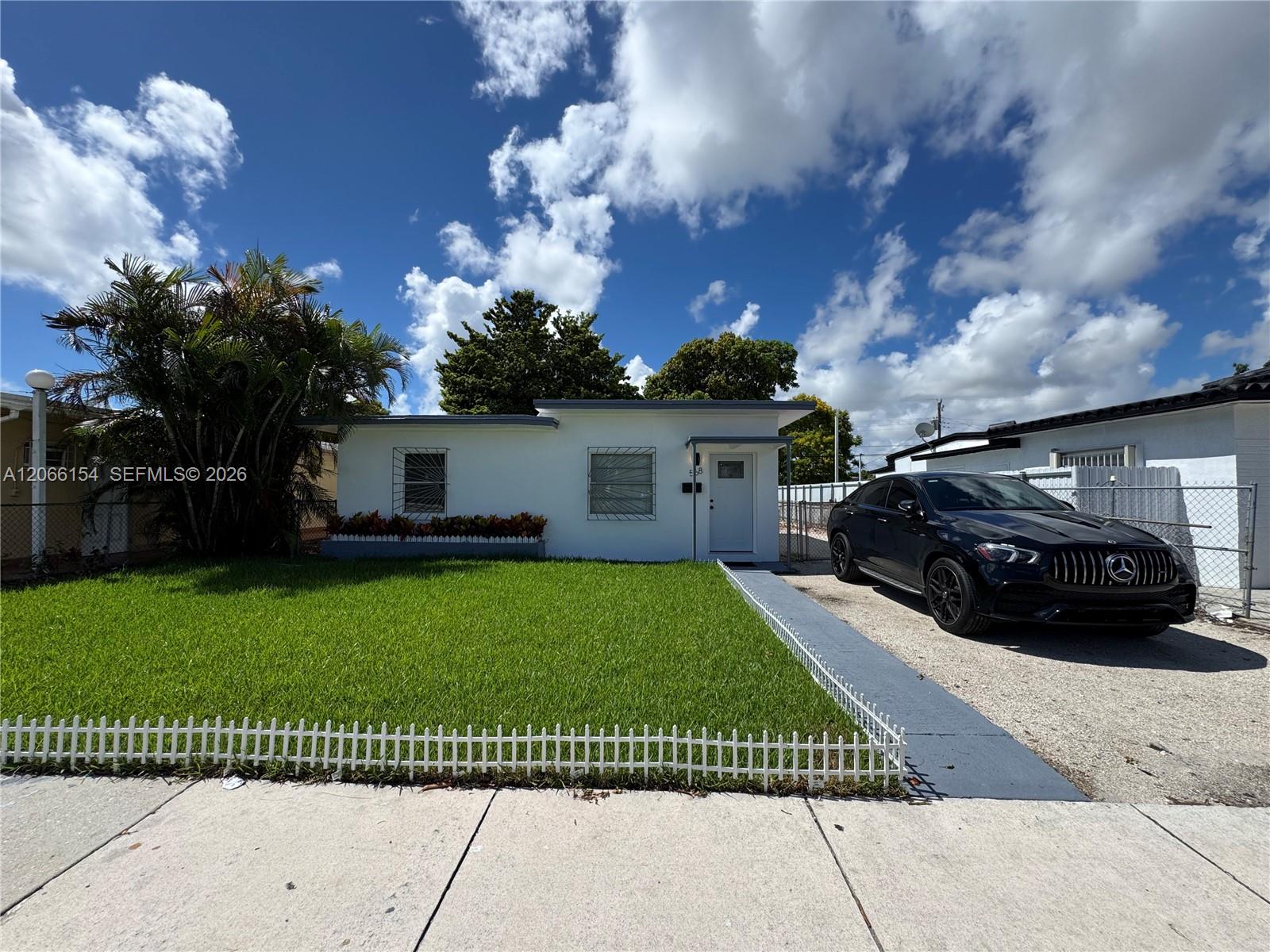 568 E 49th Street Property Photo 2