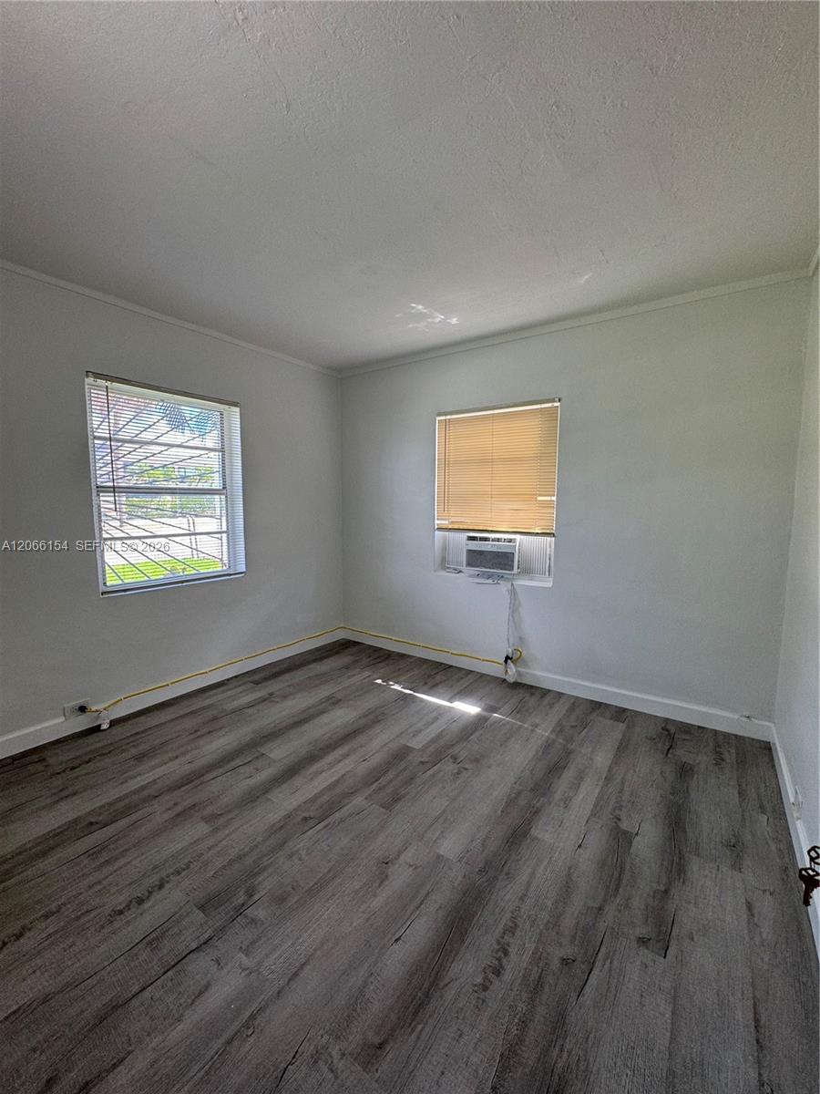 568 E 49th Street Property Photo 5