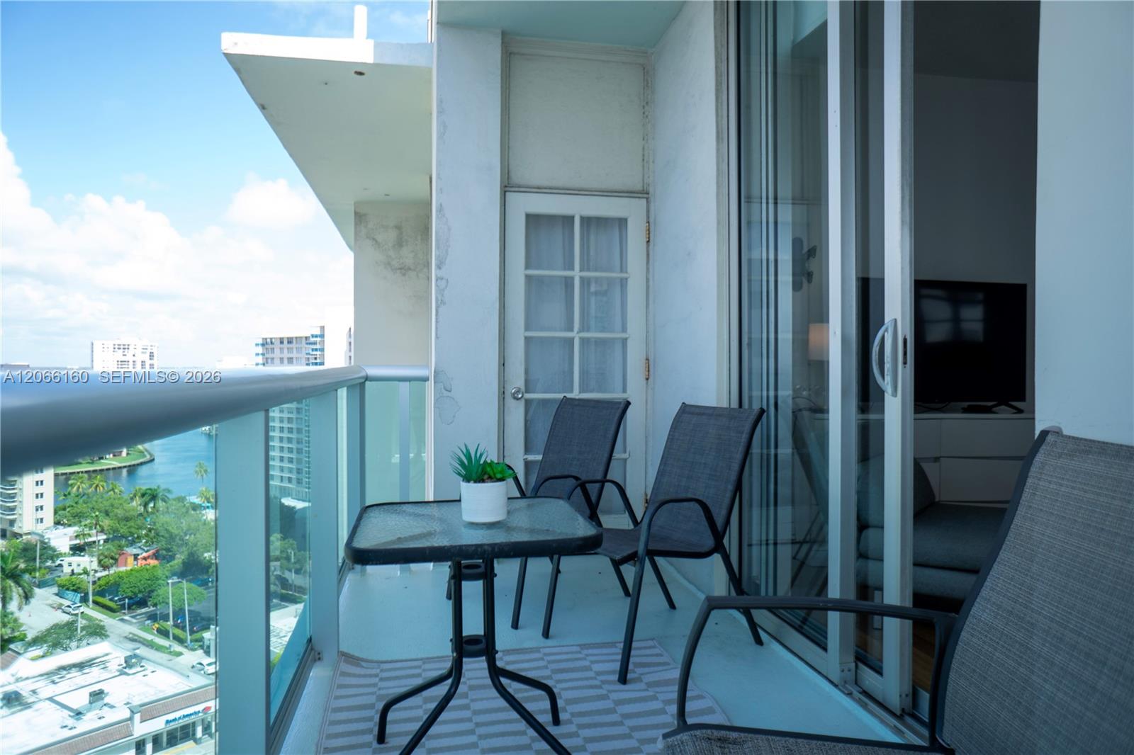 3901 S Ocean Drive Ph16o Property Photo 15