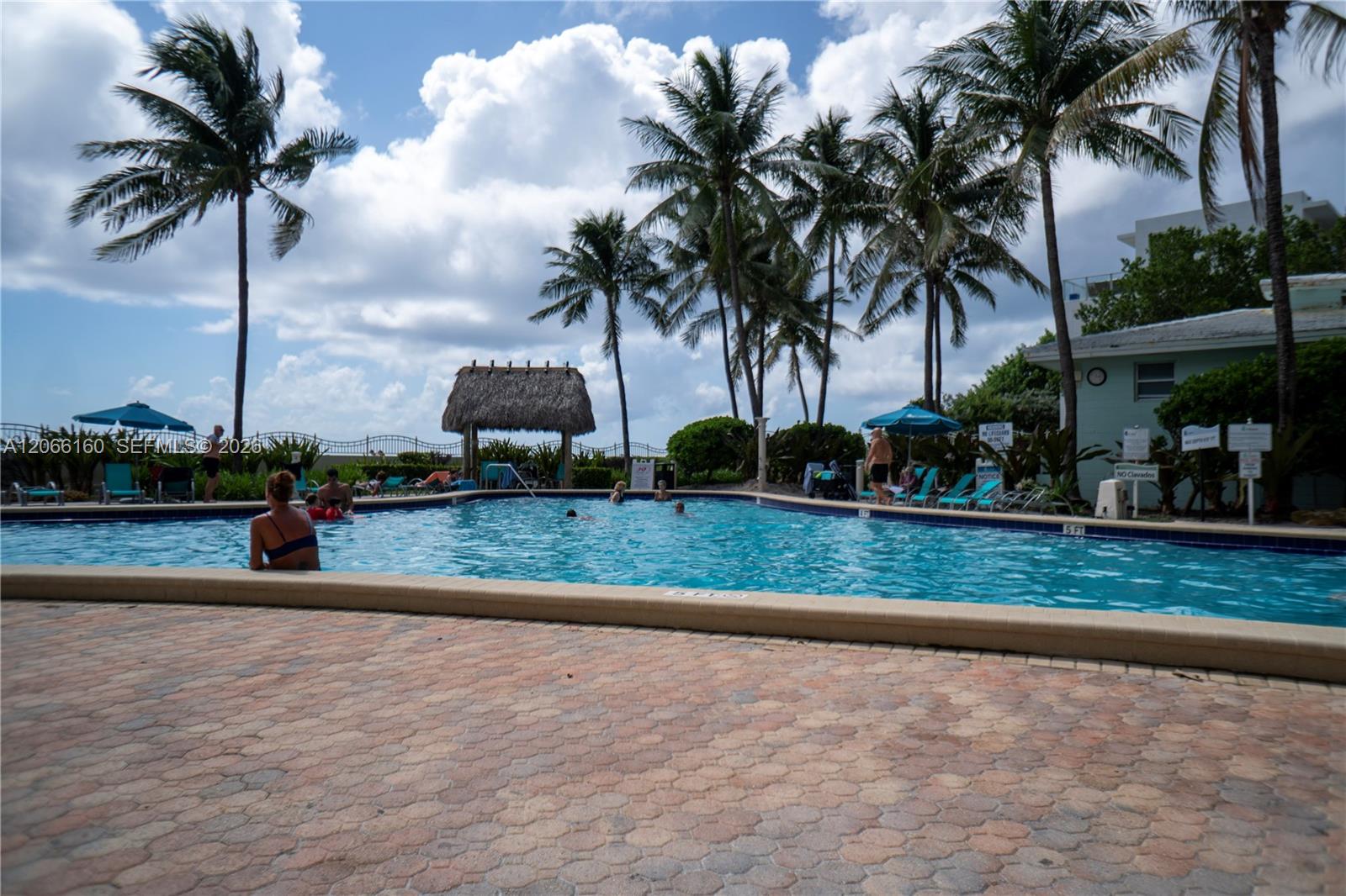3901 S Ocean Drive Ph16o Property Photo 17