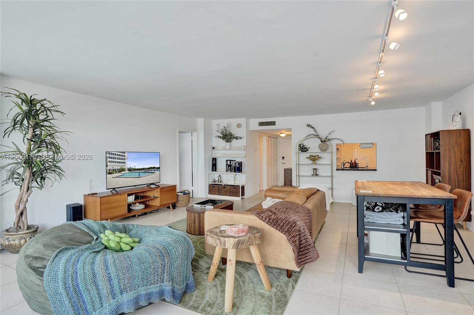 1170 N Federal Highway 1008 Property Photo 11