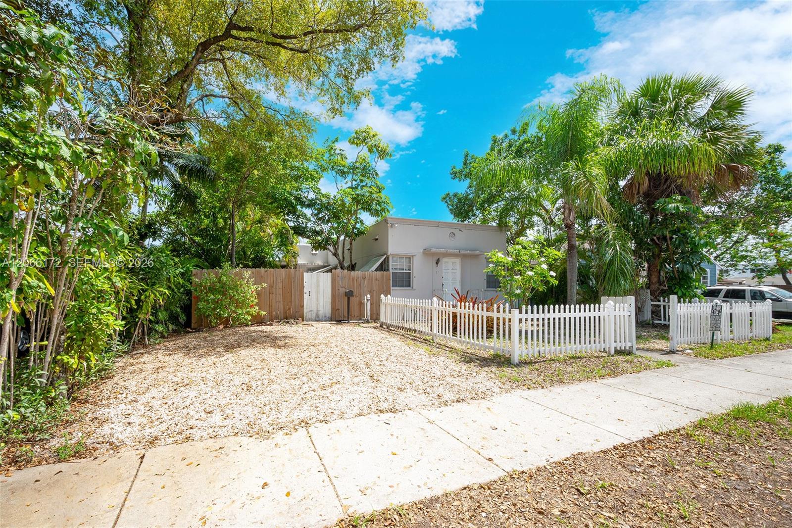 1922 Mckinley Street 3 Property Photo 1