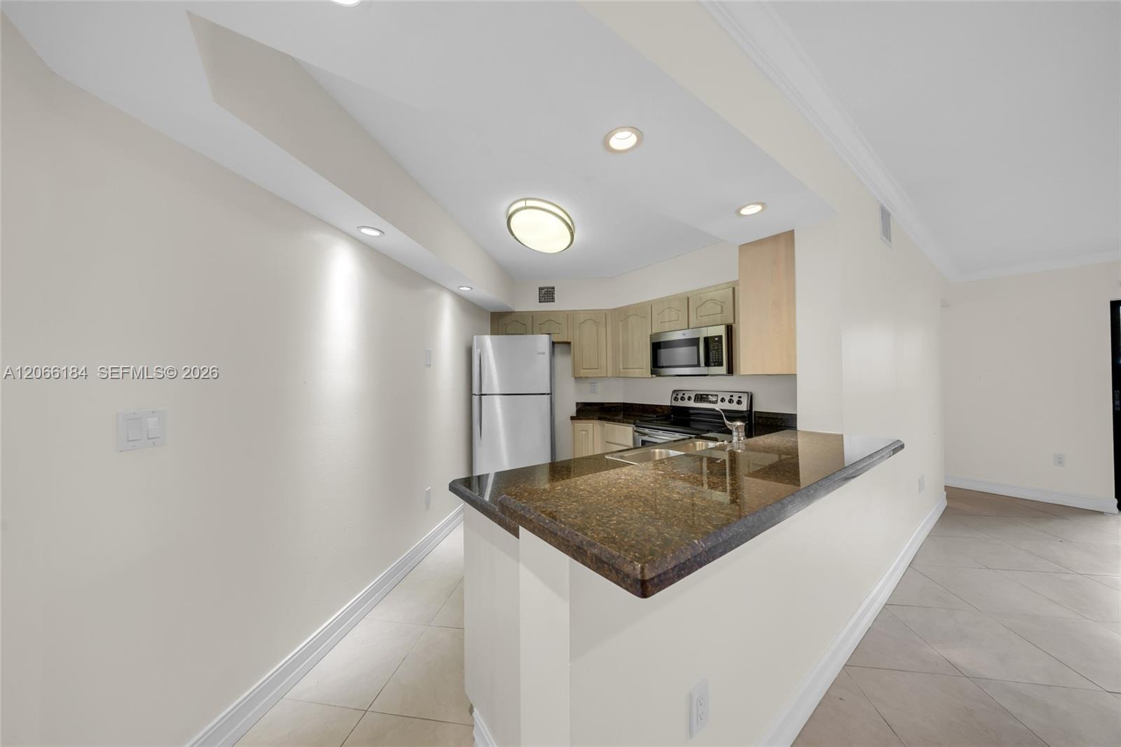 9405 Fontainebleau Boulevard 112 Property Photo 10