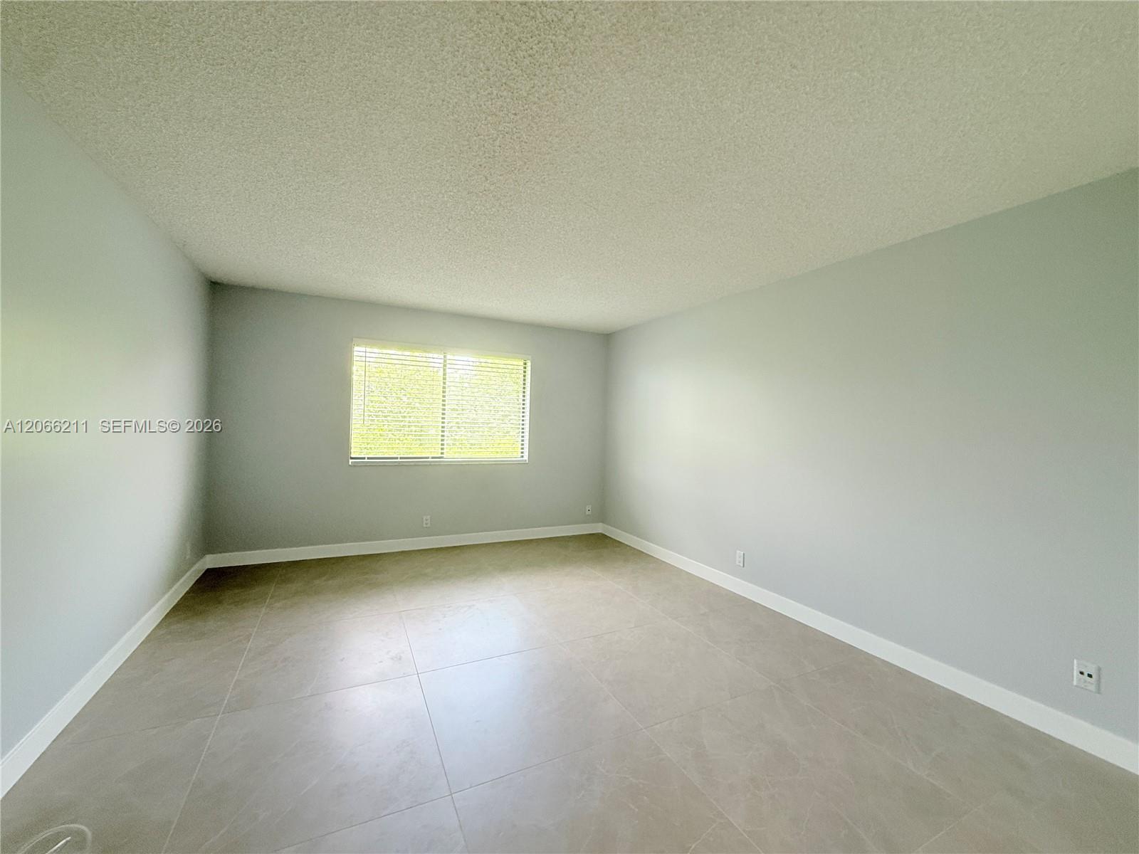 16511 Blatt Boulevard 203 Property Photo 11