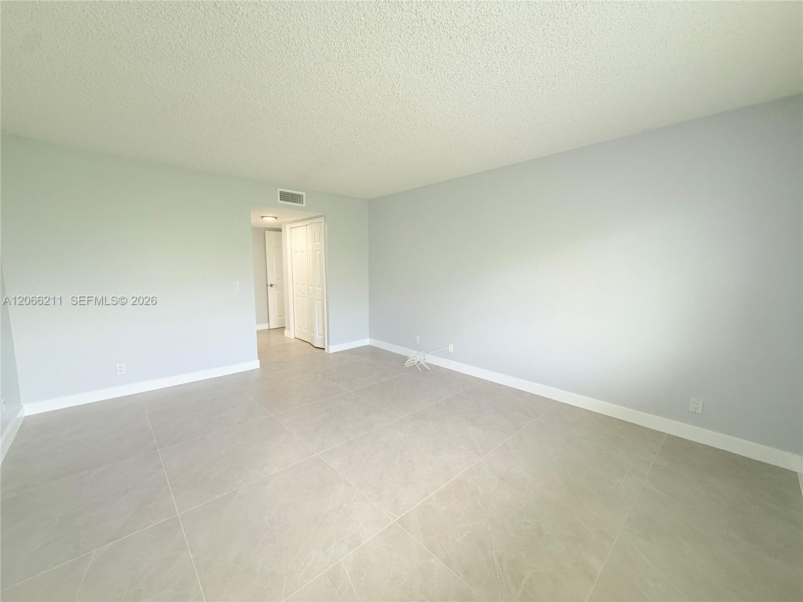16511 Blatt Boulevard 203 Property Photo 12