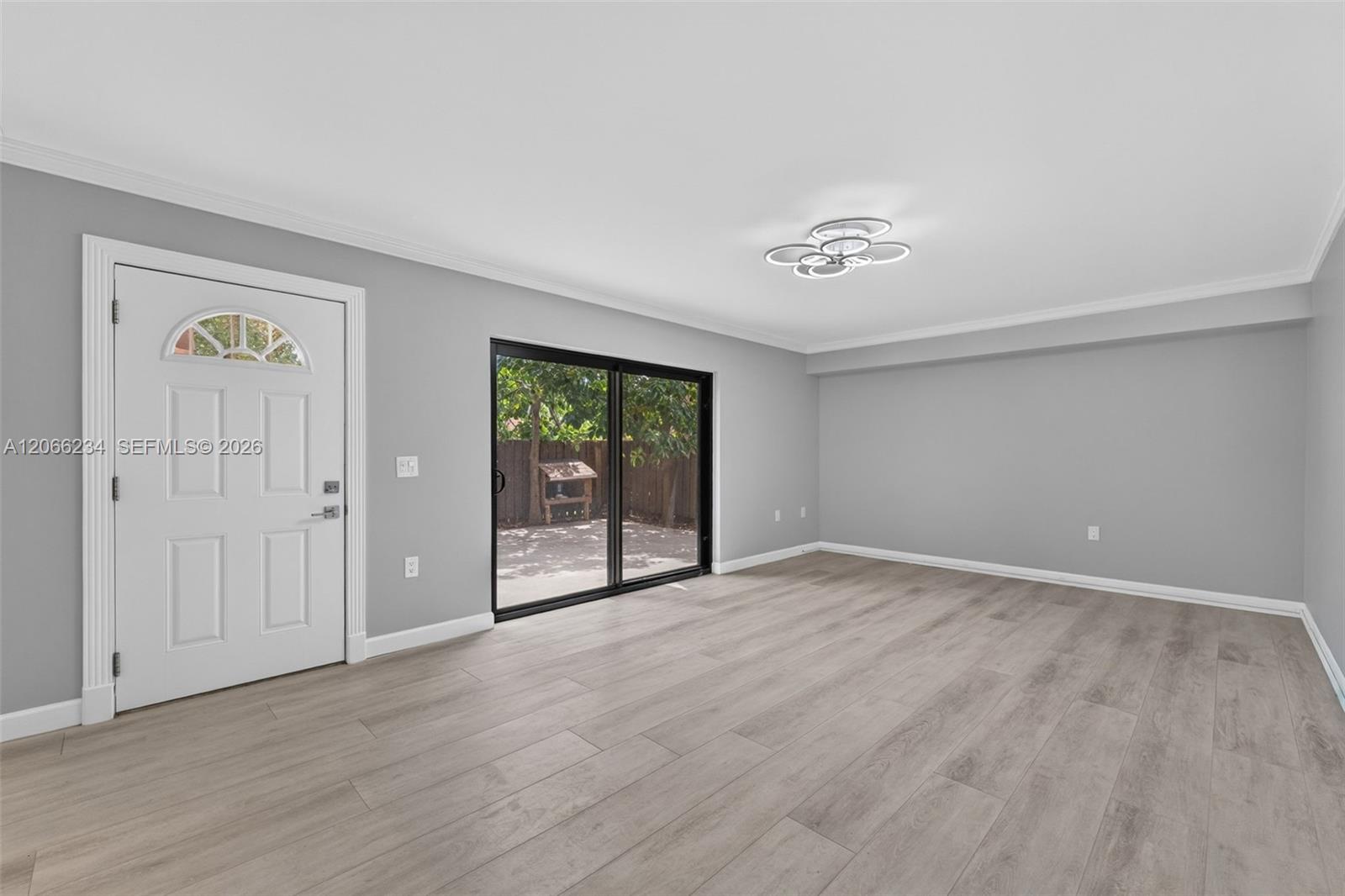 151 Heritage Way Property Photo 3