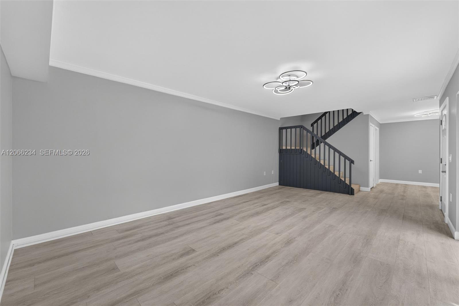 151 Heritage Way Property Photo 4