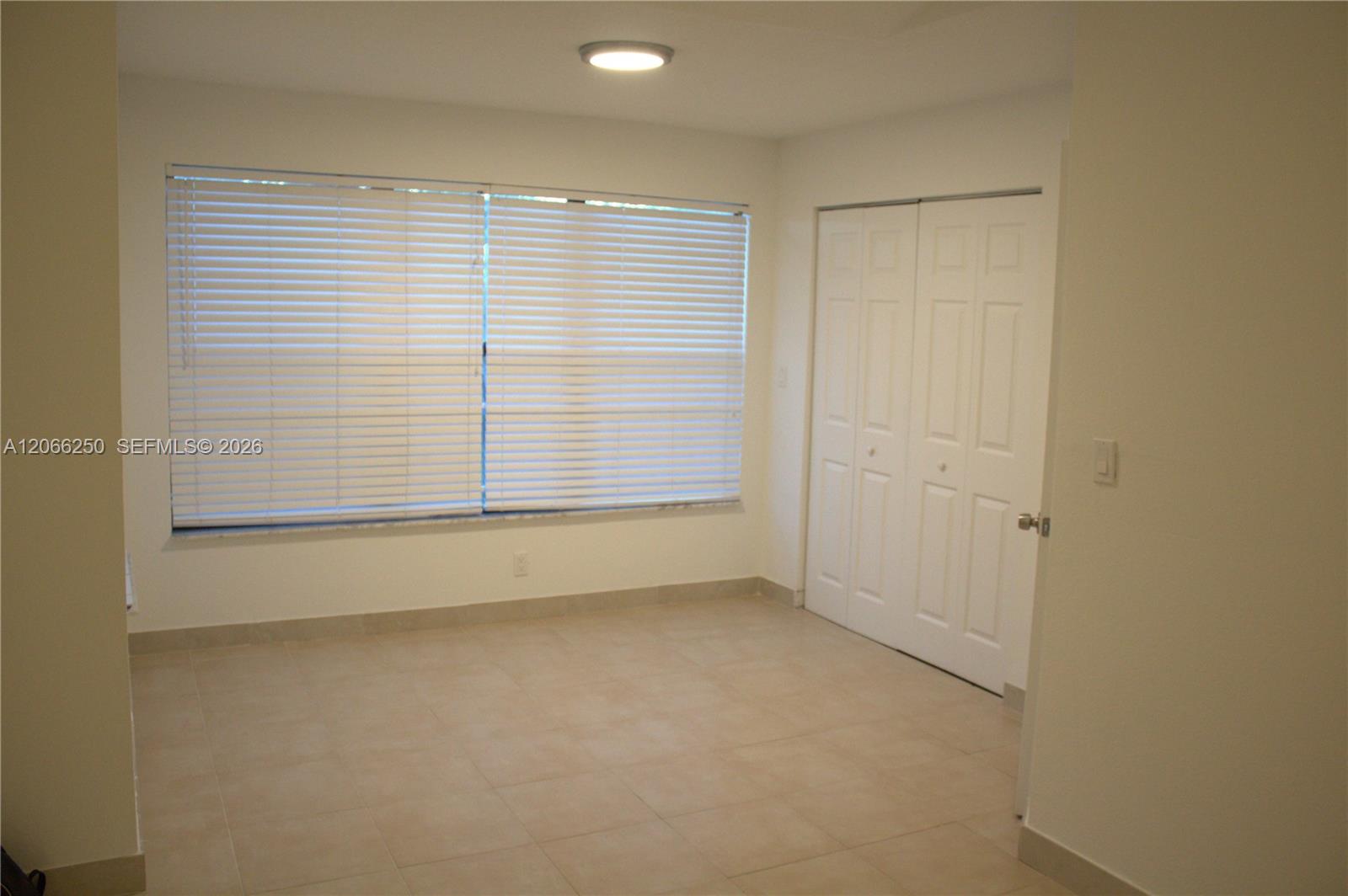 2826 S University Drive 3203 Property Photo 7