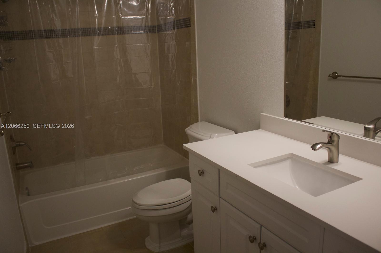 2826 S University Drive 3203 Property Photo 18