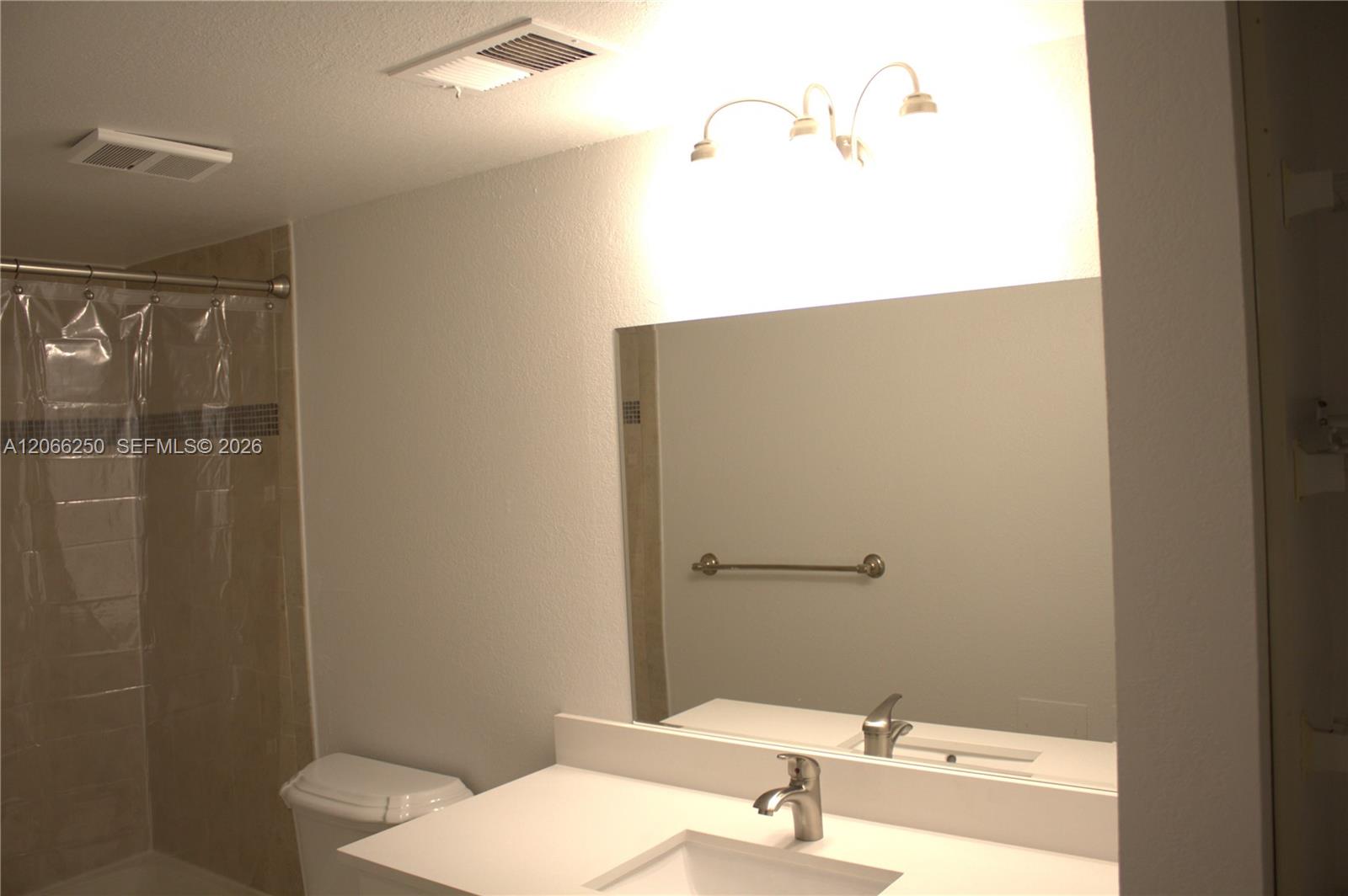 2826 S University Drive 3203 Property Photo 20