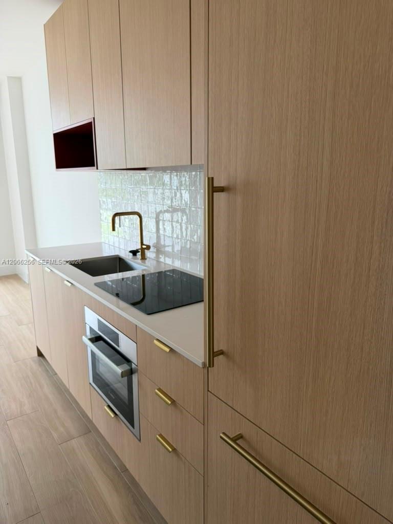 90 NE 32nd Street 807 Property Photo 1