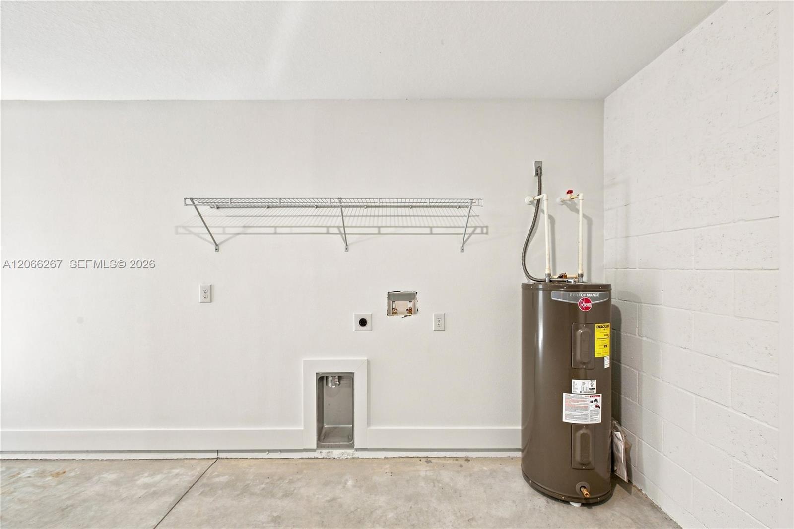 6898 Dickinson Drive Property Photo 33
