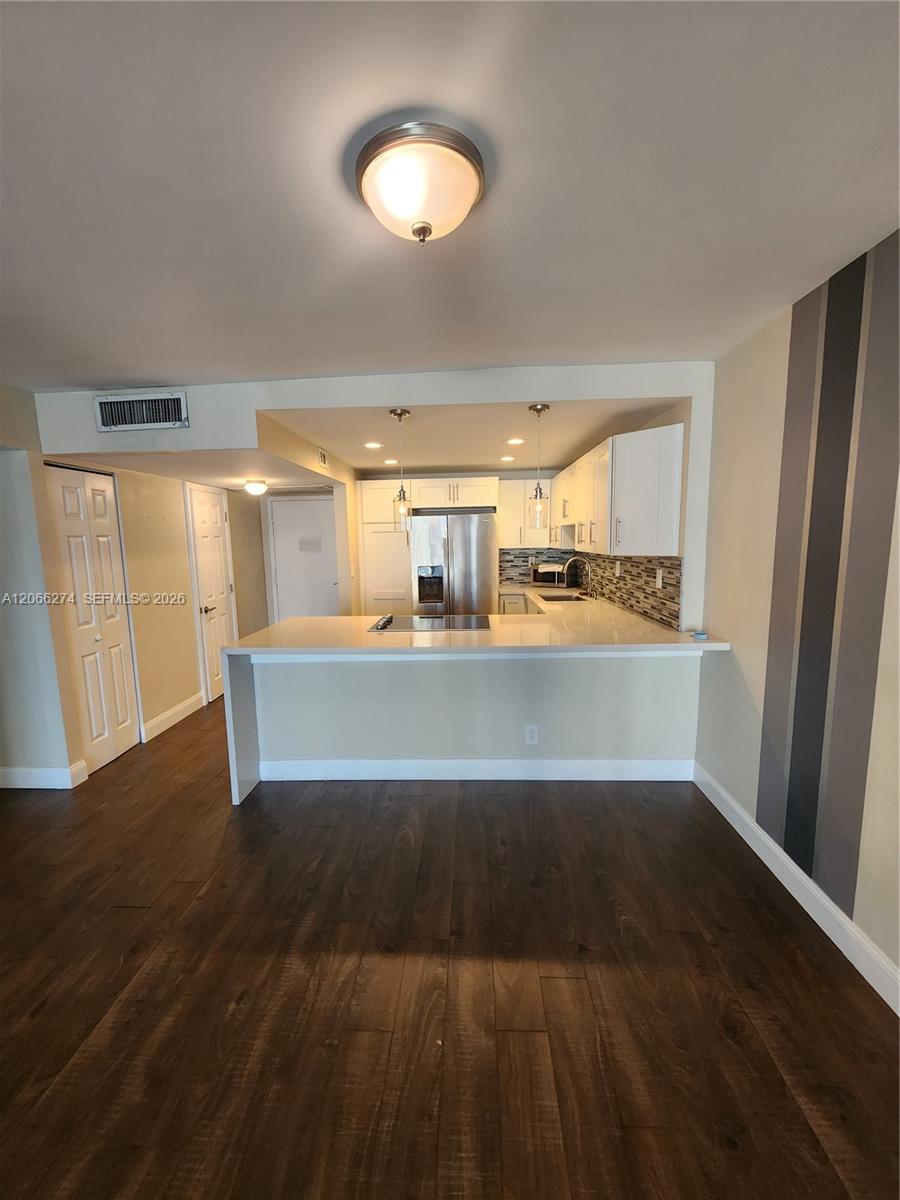 1000 Parkview Drive 1026 Property Photo 15