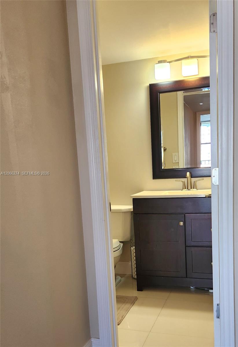 1000 Parkview Drive 1026 Property Photo 18