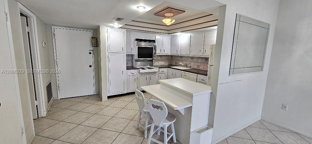 18041 Biscayne Boulevard 203 Property Photo 3