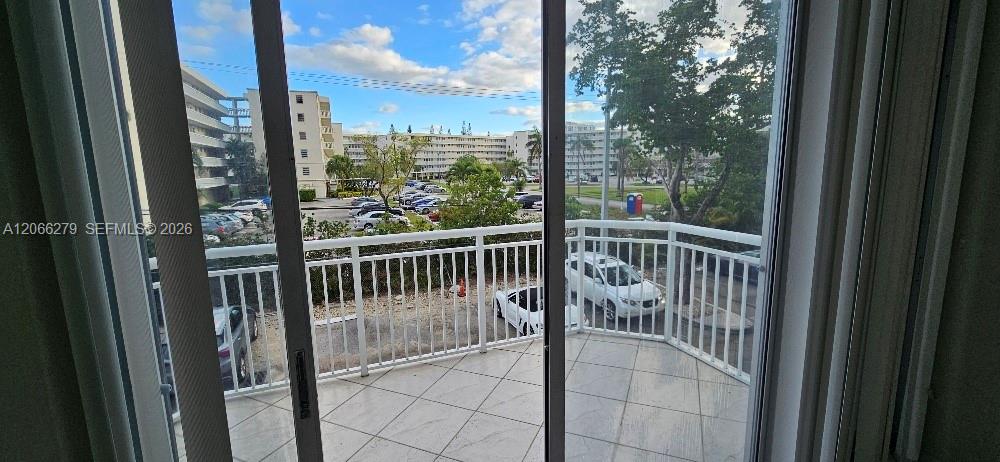 18041 Biscayne Boulevard 203 Property Photo 14