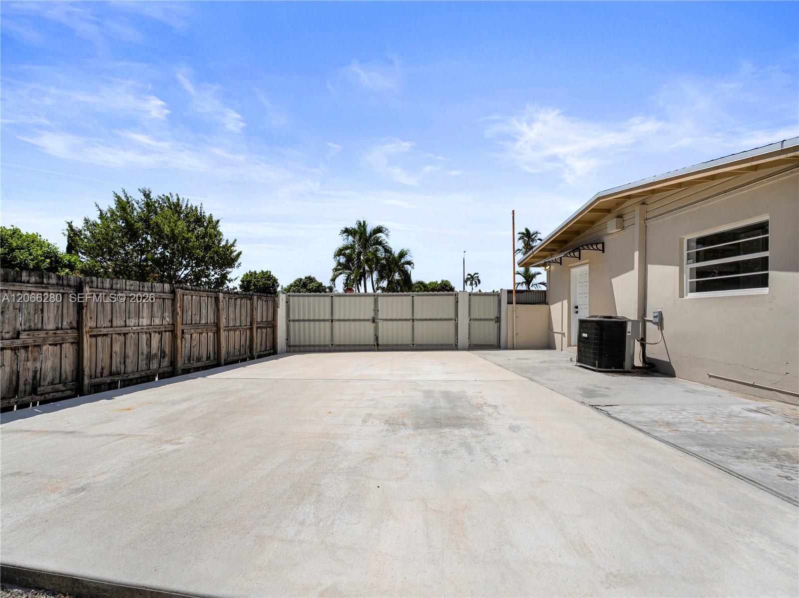 8241 Sw 12th Terrace Property Photo 5