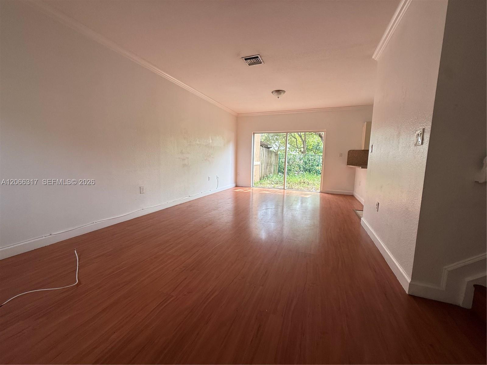 8564 Sw 214th Way Property Photo 3