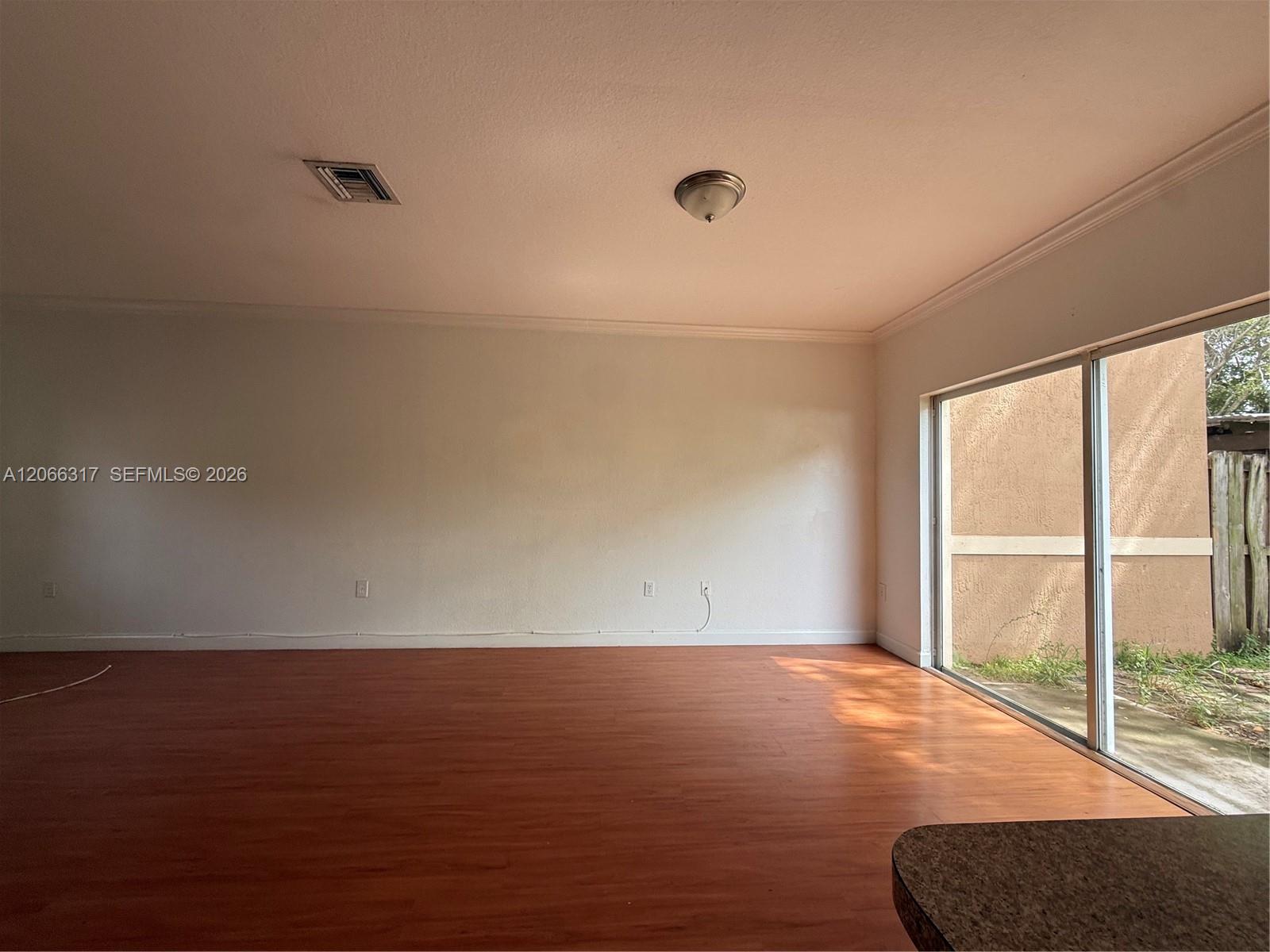 8564 Sw 214th Way Property Photo 4